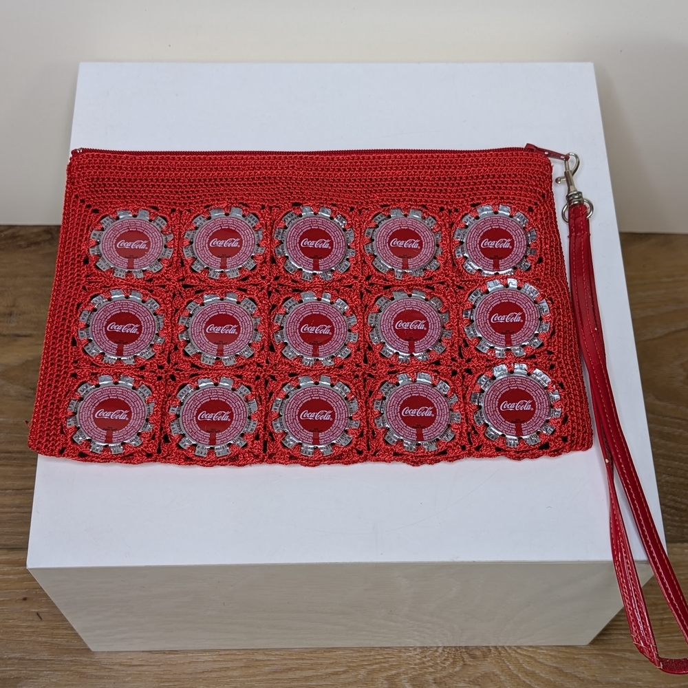 Coca Cola Bottle Cap Red Crochet Clutch Wristlet Purse 5By20